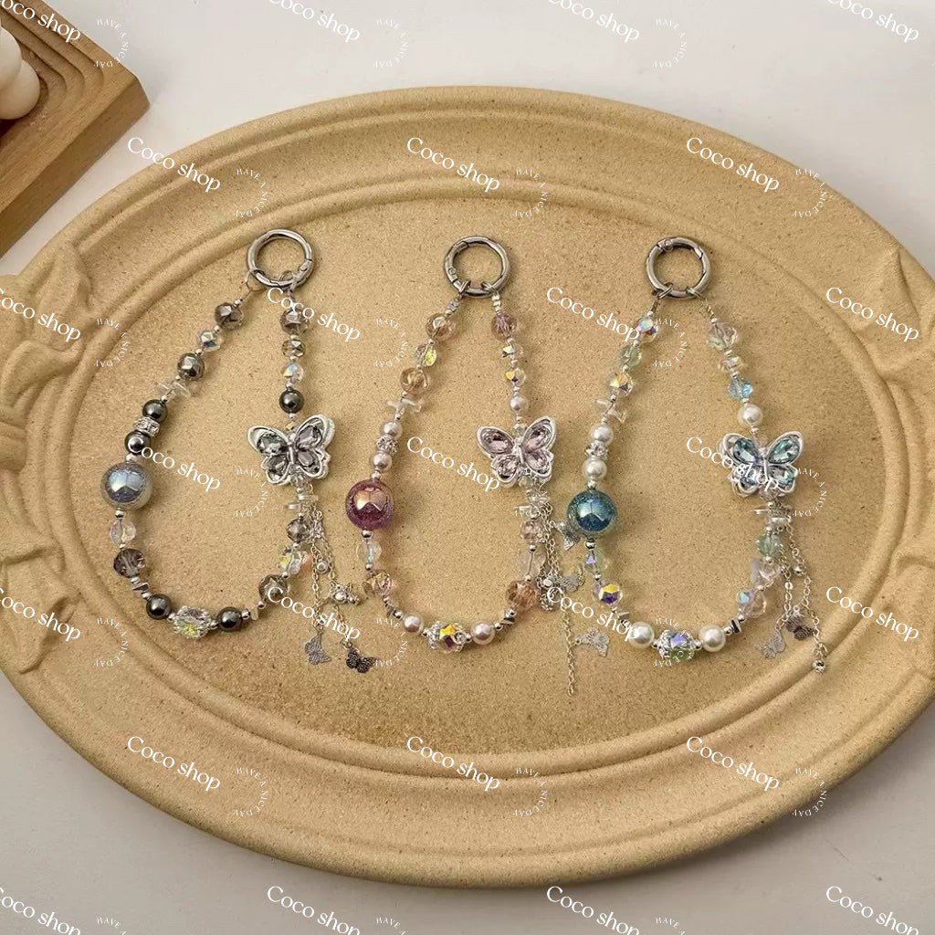 キーホルダー福袋 -- ライブ配信で開封 -- スマホストラップ付き