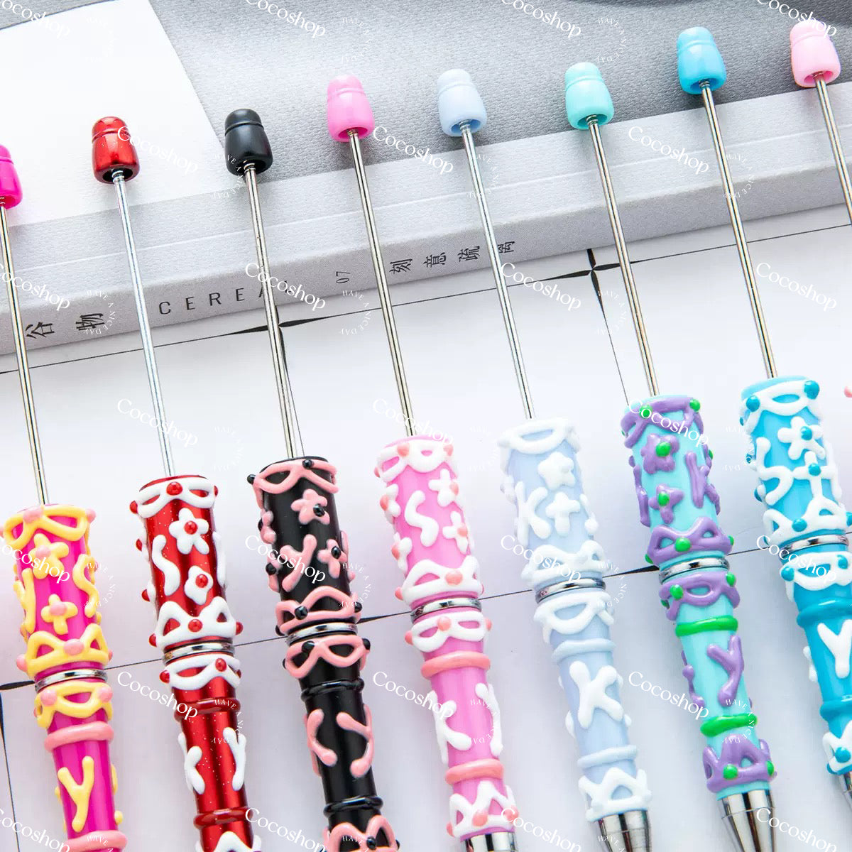 ビーズ入り福袋 -- ライブで開封 -- ペン / チェーン / チャーム / ブックマーク / ビールオープナー / コーム