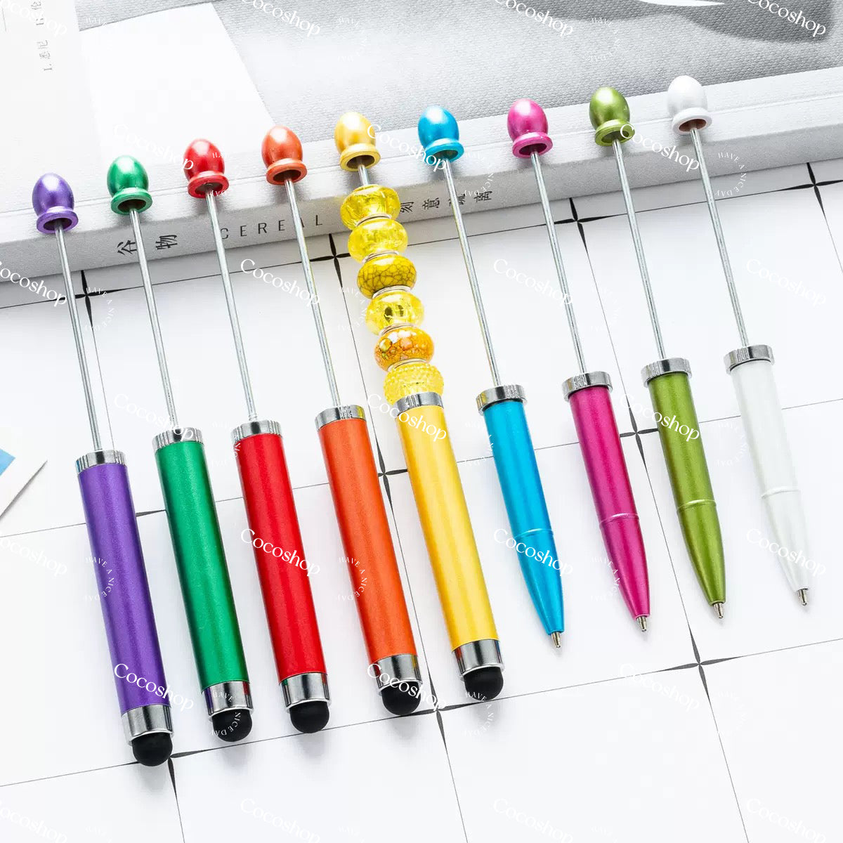 ビーズ入り福袋 -- ライブで開封 -- ペン / チェーン / チャーム / ブックマーク / ビールオープナー / コーム