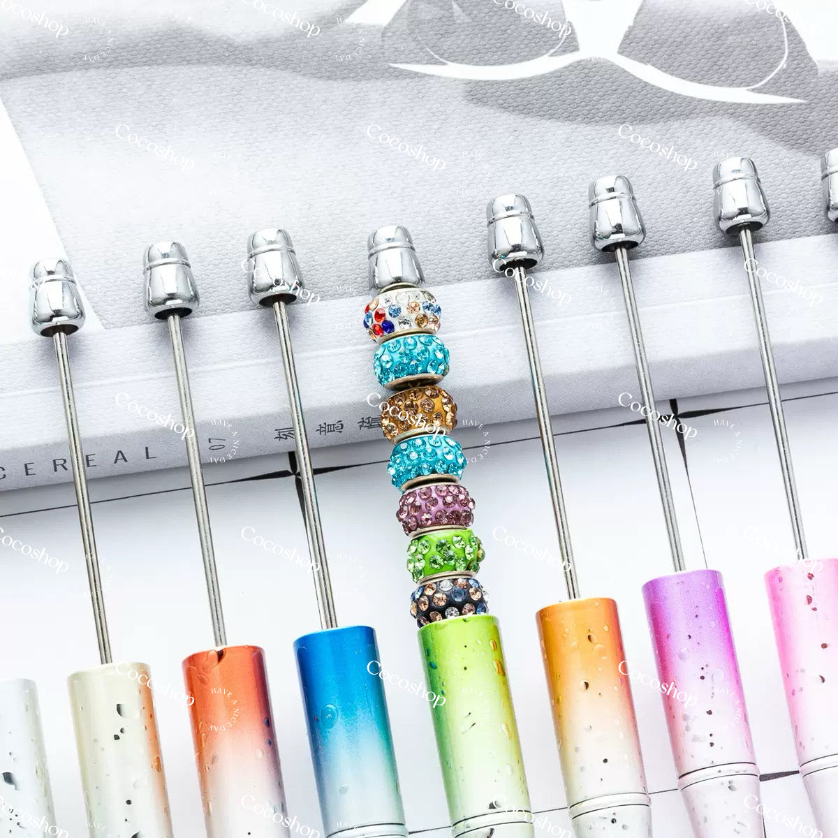 ビーズ入り福袋 -- ライブで開封 -- ペン / チェーン / チャーム / ブックマーク / ビールオープナー / コーム